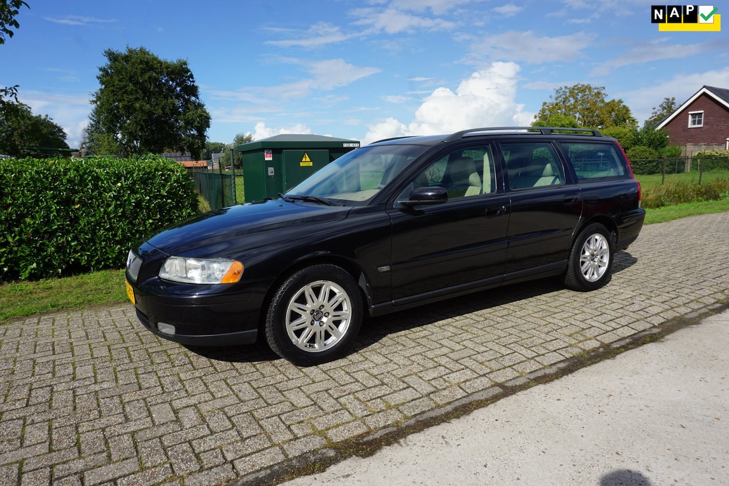 Volvo V70 - 2.4 Edition II 170pk automaat trekhaak - AutoWereld.nl
