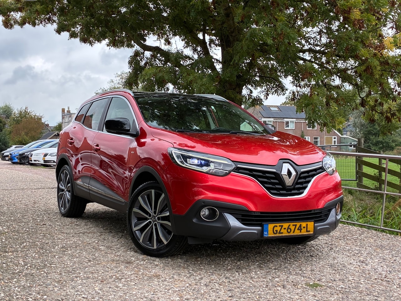 Renault Kadjar - 1.2 TCe Bose | Leder + Pano + Key-less + Clima nu € 8.975,-!!! - AutoWereld.nl