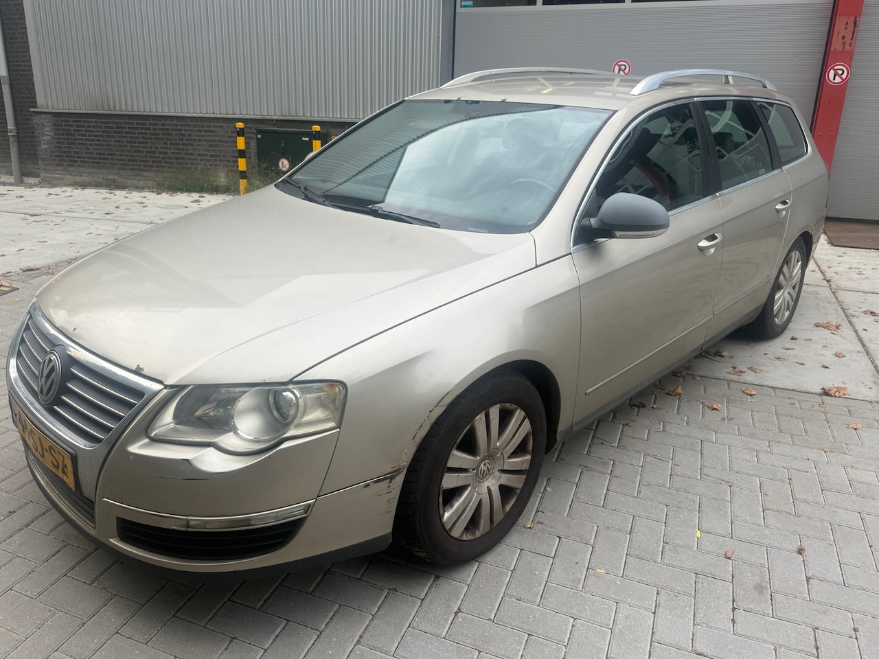 Volkswagen Passat Variant - 2.0 TDI Highline 2.0 TDI Highline - AutoWereld.nl