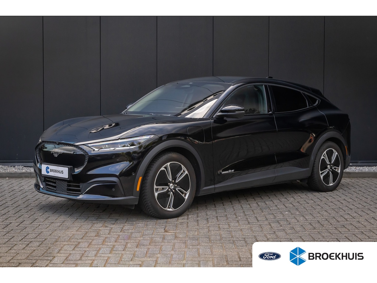 Ford Mustang Mach-E - RWD 75 kWh | Pano-dak | B&O audio | 360 Camera | Elektr. Klep | Memory Stoel | Leder | Sta - AutoWereld.nl
