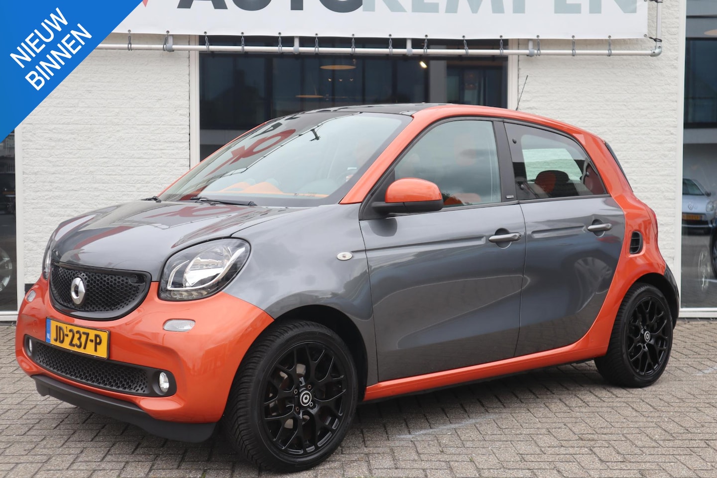 Smart Forfour - 1.0 Passion FIRST EDITION|2X PANO|CARPLAY|NAVI|CRUISE|CLIMA - AutoWereld.nl