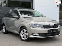 Skoda Fabia Combi - 1.2 TSI Style AUTOMAAT|Trekhaak|Parksensor