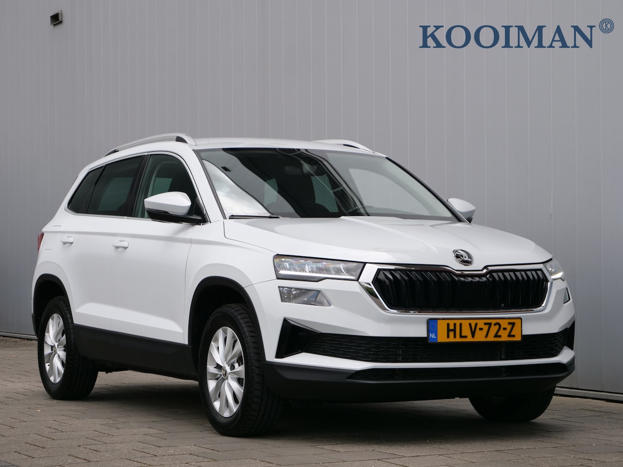 Skoda Karoq - 1.5 TSI ACT Business Edition 150 Pk Automaat Apple Carplay / Camera / Adaptive cruise / LE - AutoWereld.nl