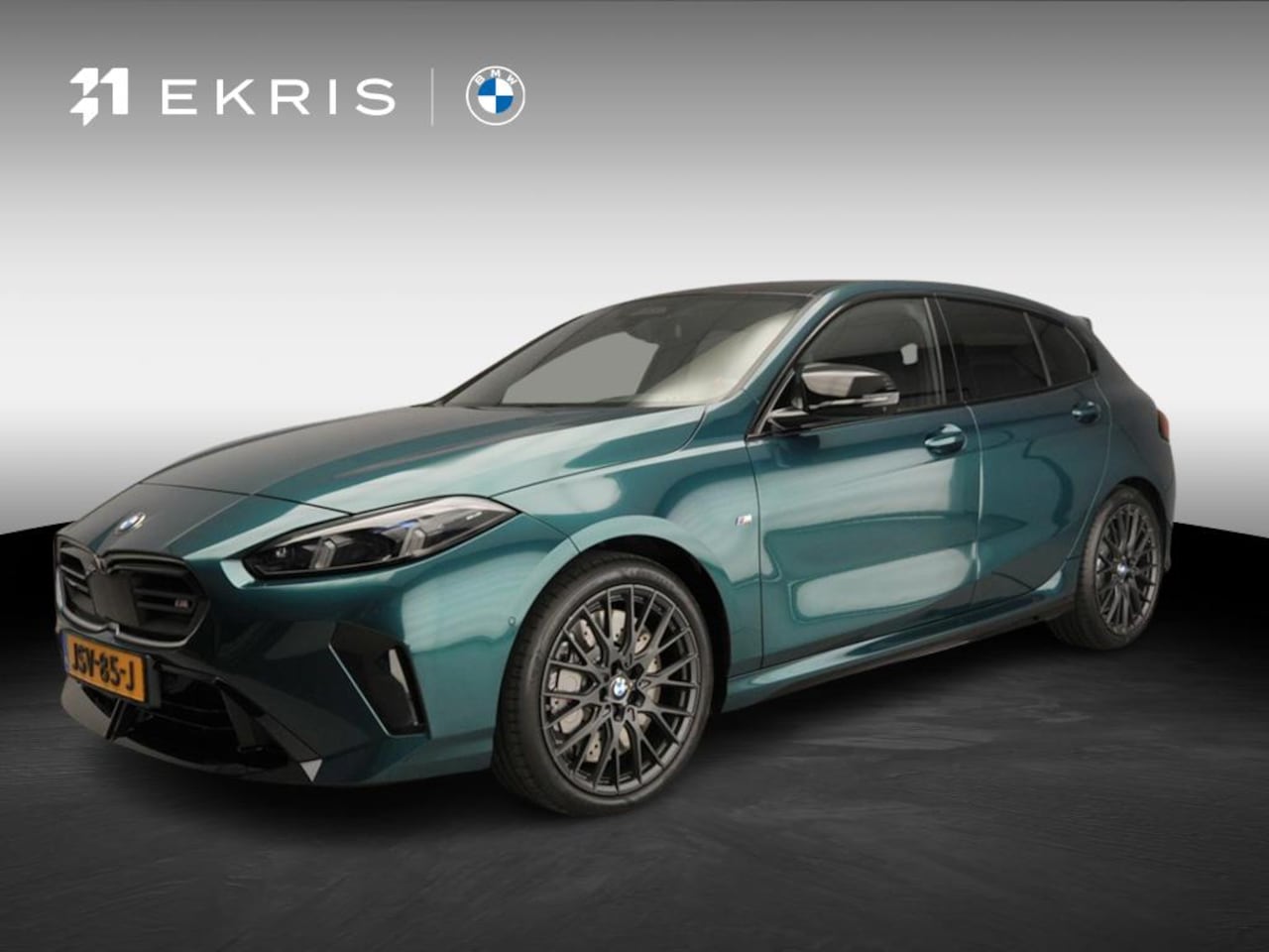 BMW 1-serie - 5-deurs M135 xDrive | M-Sportpakket | LED | Navigatie | Active cruise | Sportstoelen | Ele - AutoWereld.nl