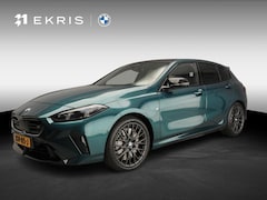BMW 1-serie - 5-deurs M135 xDrive | M-Sportpakket | LED | Navigatie | Active cruise | Sportstoelen | Ele