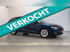 Skoda Octavia Combi - 1.0 e-TSI DSG Business Edition Plus Sfeerverlichting Navigatie Camera