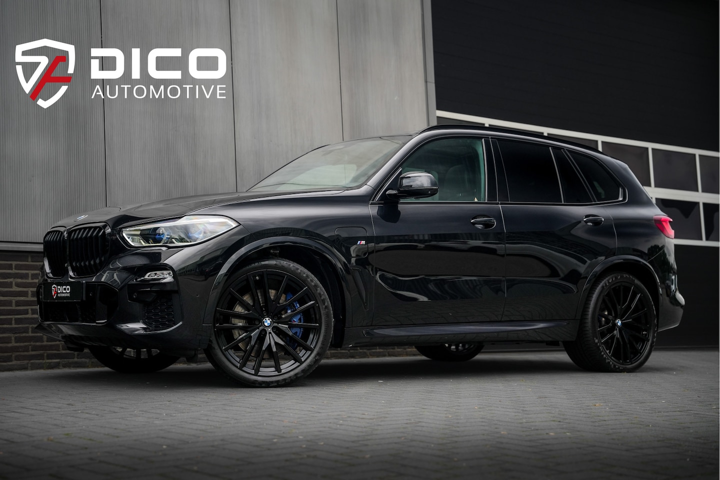 BMW X5 - xDrive45e 394 pk High Executive M-Sportpakket /Pano-Dak /Lucht-Vering /Laser /Head-Up/ Har - AutoWereld.nl