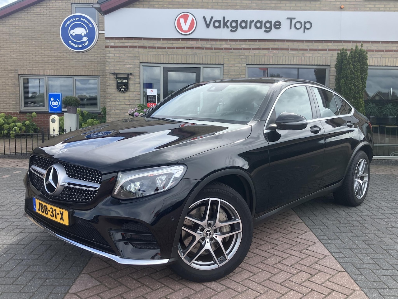 Mercedes-Benz GLC-klasse Coupé - 250 4MATIC Busin.Sol. AMG | LED | Trekhaak | Camera - AutoWereld.nl