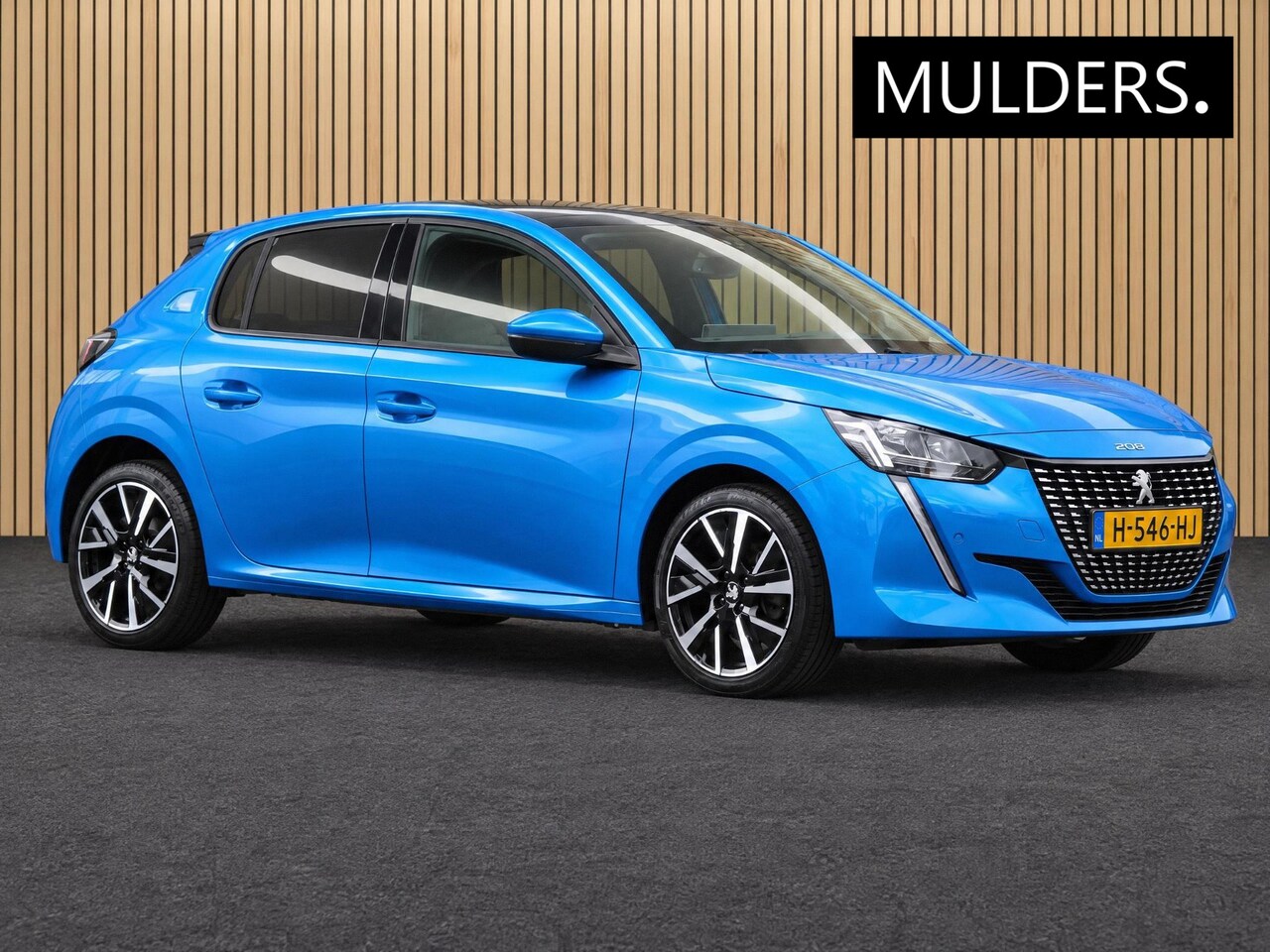 Peugeot 208 - 1.2 PureTech Allure | Navi / Panoramadak / Camera - AutoWereld.nl