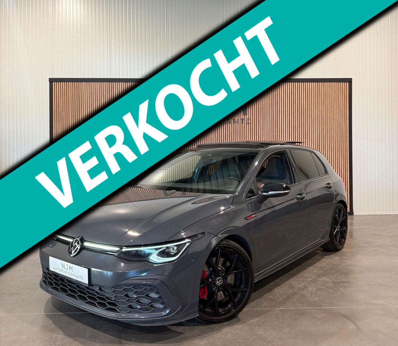 Volkswagen Golf - 2.0 TSI GTI|Pano|Keyless|ACC|Camera - AutoWereld.nl
