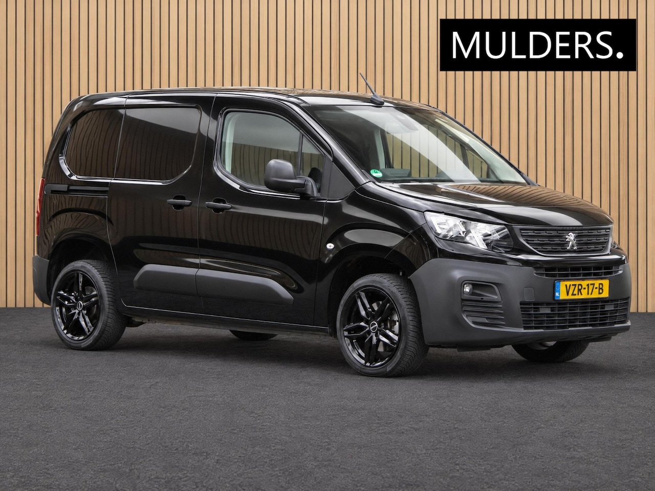 Peugeot Partner - 1.5 BlueHDi 130 EAT8 S&S L1 | Navi / Camera / Airco - AutoWereld.nl