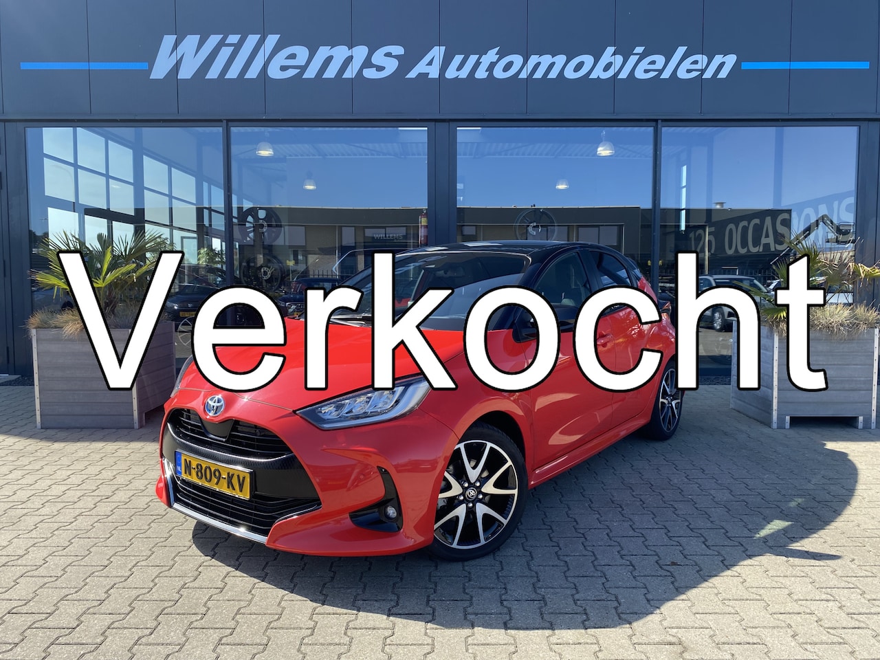 Toyota Yaris - 1.5 Hybrid Executive Panoramadak, Winterpakket & Camera - AutoWereld.nl