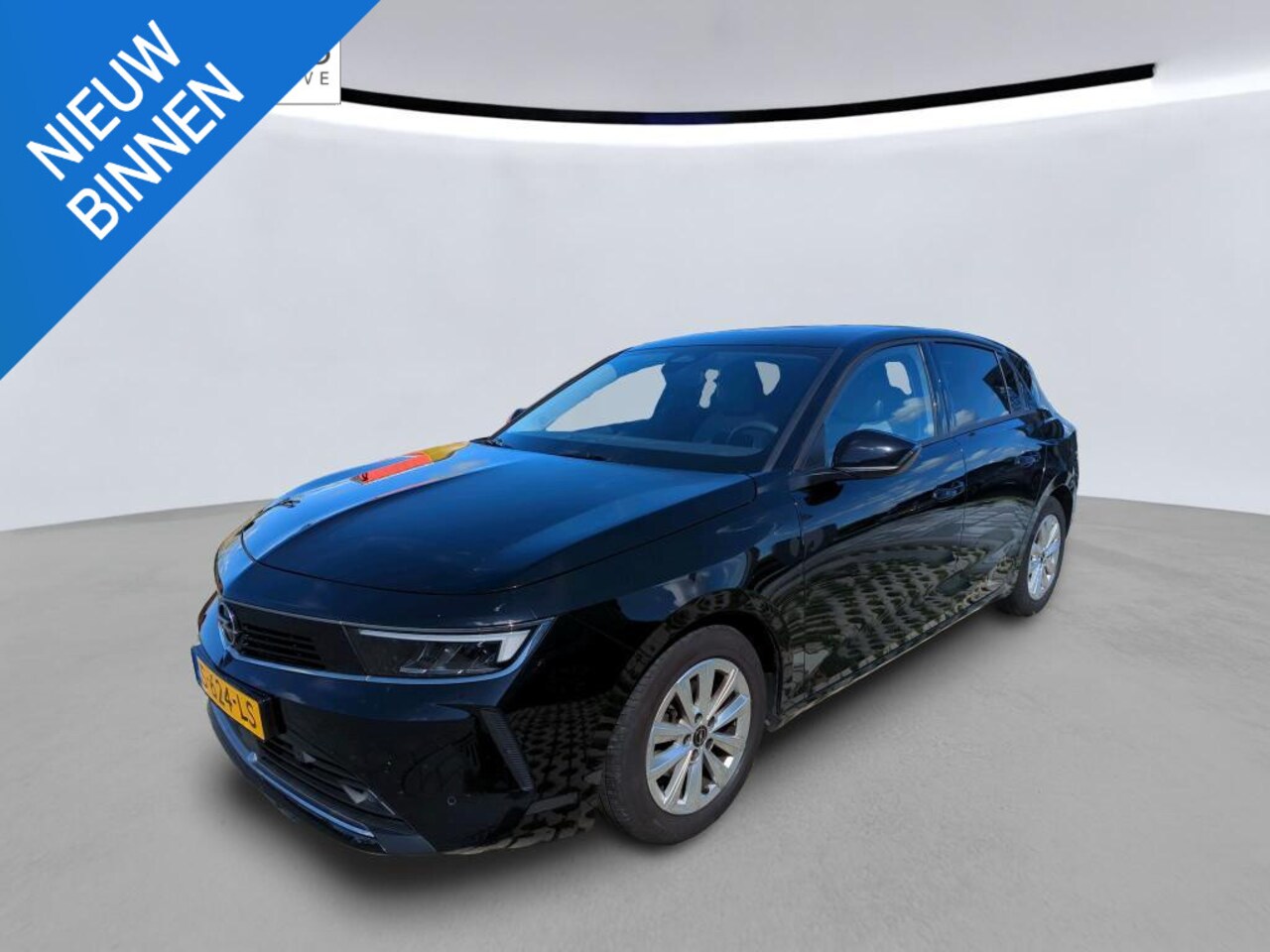 Opel Astra - 1.2 Business Edition NL-AUTO | NAVI | CAMERA - AutoWereld.nl