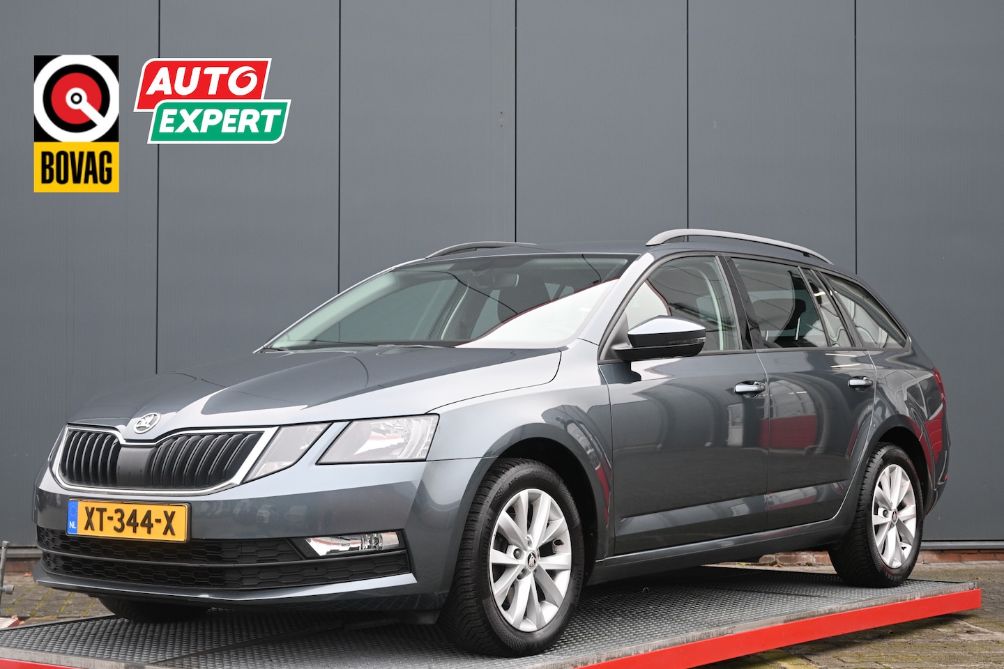 Skoda Octavia Combi - 1.5 TSI Greentech Ambition Business trekhaak - AutoWereld.nl