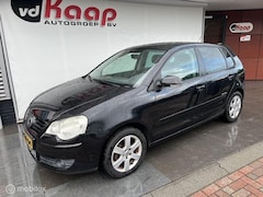 Volkswagen Polo - 1.4-16V Comfortline