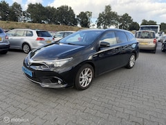 Toyota Auris - 1.8 Hybrid Executive BTW AUTO