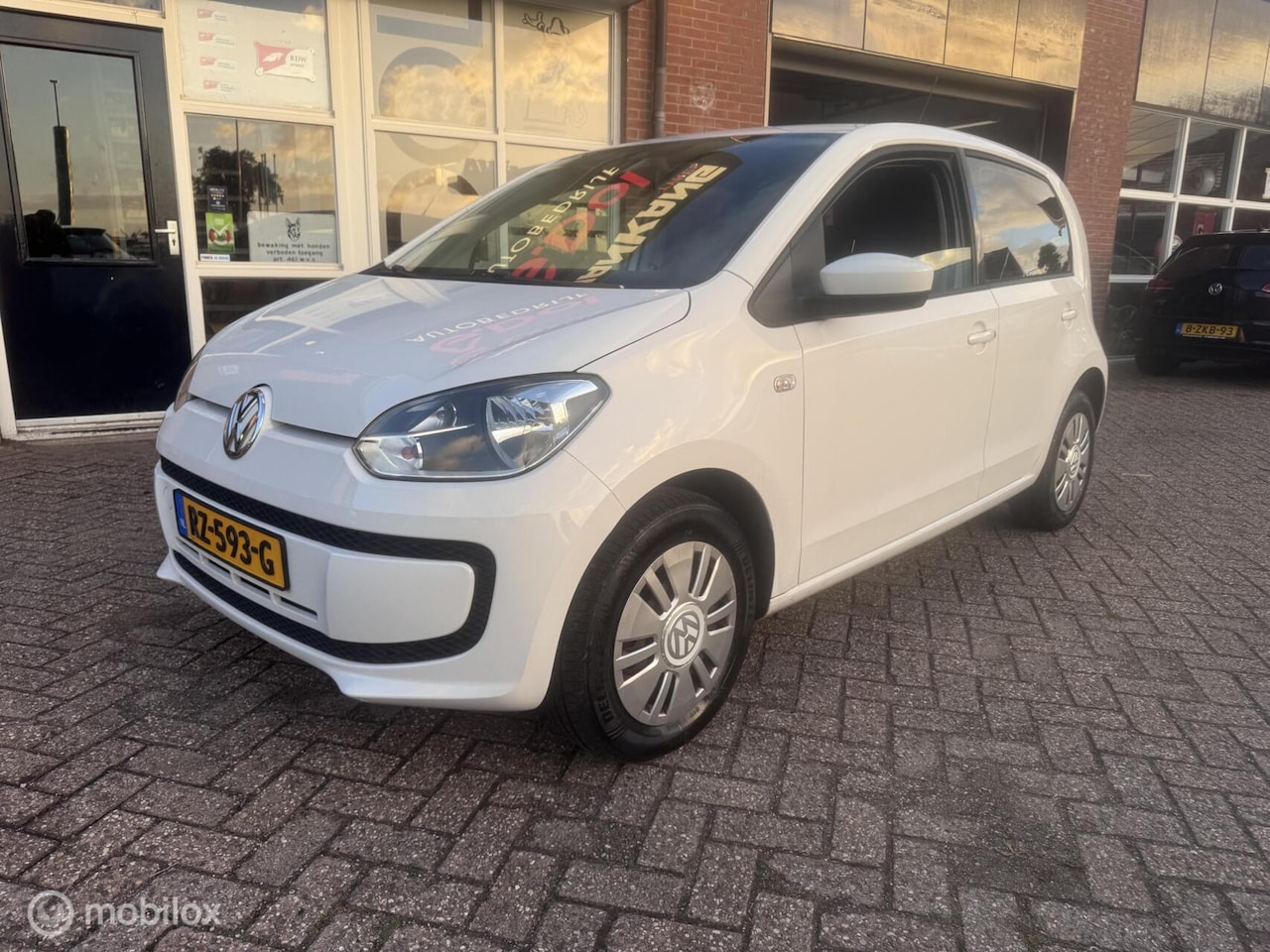 Volkswagen Up! - 1.0 move up! BlueMotion 1.0 move up! BlueMotion - AutoWereld.nl