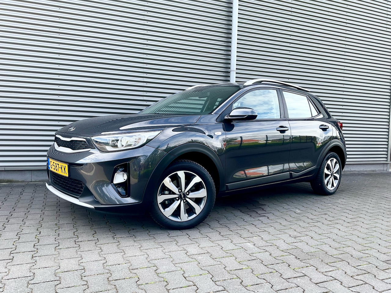 Kia Stonic - 1.0 T-GDi DynamicLine 1.0 T-GDi 100pk DynamicLine - AutoWereld.nl