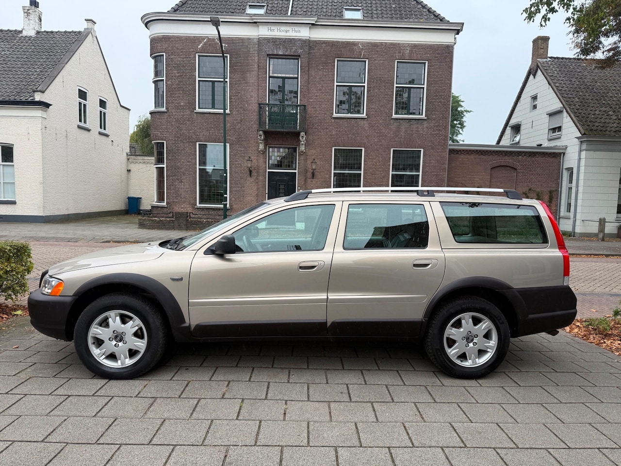 Volvo XC70 - 2.5 T Summum AUTOMAAT ALL EHEEL DRIVE LEER ZEER MOOI - AutoWereld.nl