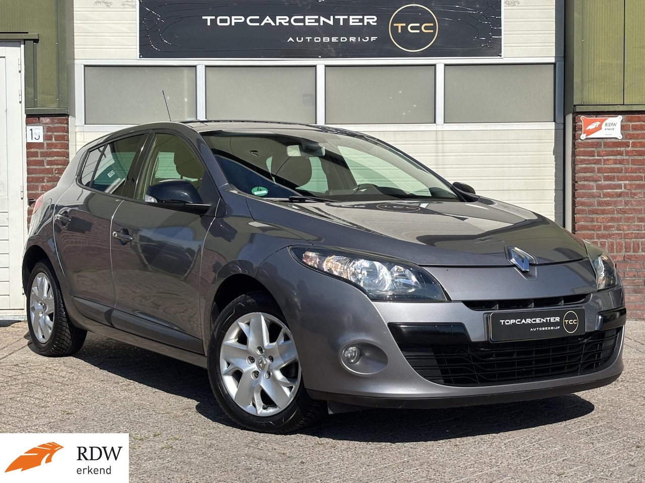 Renault Mégane - 1.6 Parisienne/AIRCO/NAVI/CRUISE/APK - AutoWereld.nl
