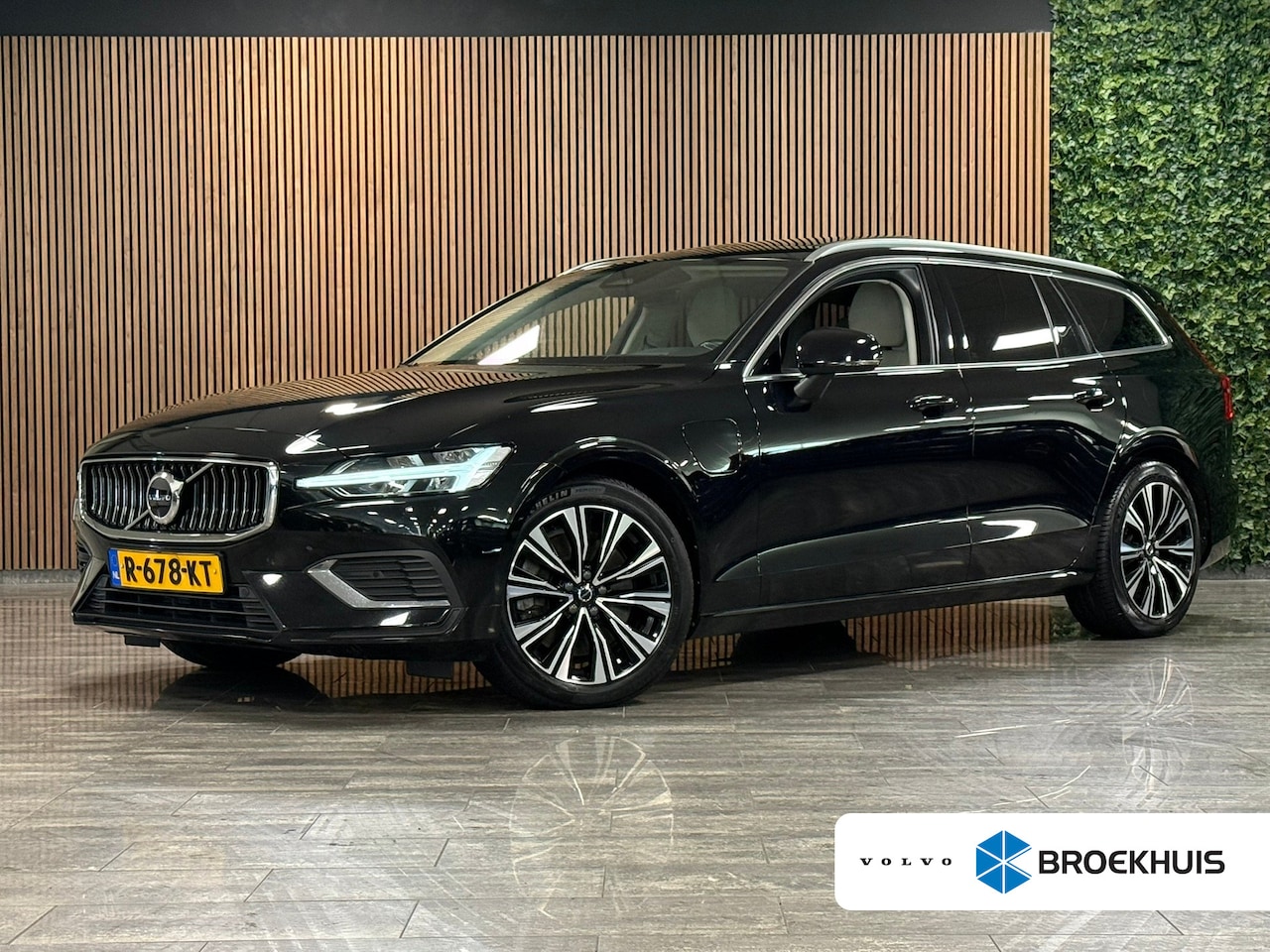 Volvo V60 - T6 AWD Recharge Ultimate Bright | Harman Kardon | Stoelventilatie | Head-Up Display | Stoe - AutoWereld.nl