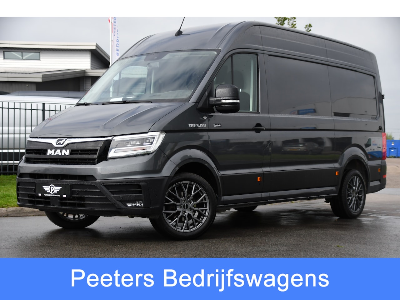 MAN TGE - 3.180 35 2.0 L3H3 4x4 PB Edition Camera, Cruise, Carplay, LED, Trekhaak, 177pk, Automaat, - AutoWereld.nl
