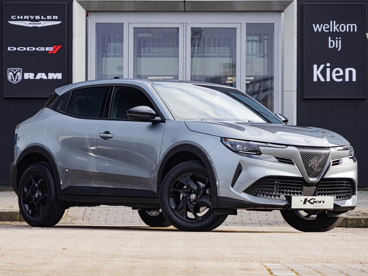 Alfa Romeo Junior - 1.2 Turbo Hybrid Ibrida Speciale | ACC | LED | - AutoWereld.nl