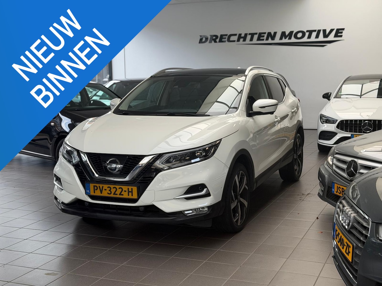 Nissan Qashqai - 1.2 Tekna / Navigatie / Panoramadak / - AutoWereld.nl