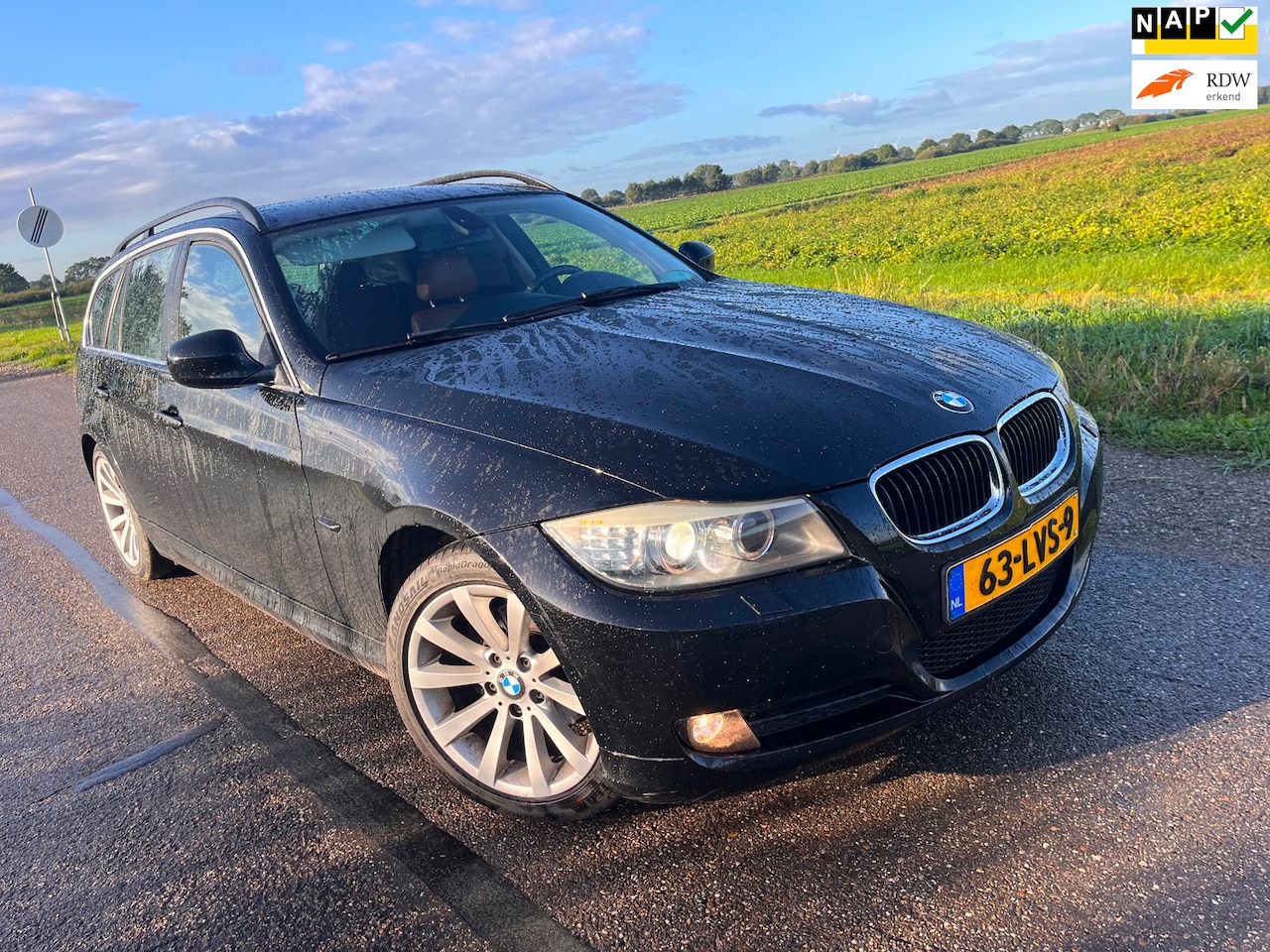 BMW 3-serie Touring - 318i high executive / leder - AutoWereld.nl