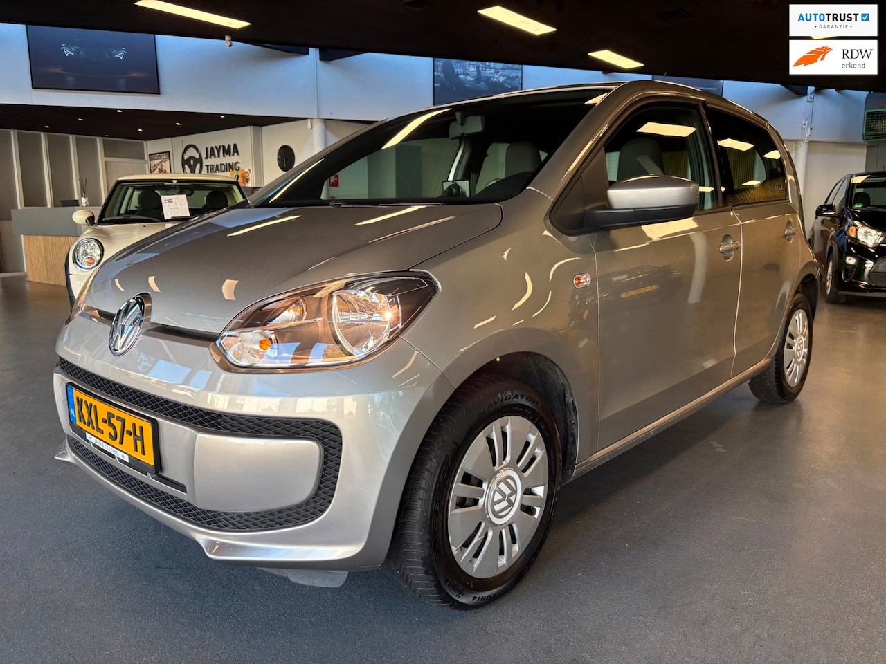 Volkswagen Up! - 1.0 cheer up! 1.0 cheer up! - AutoWereld.nl