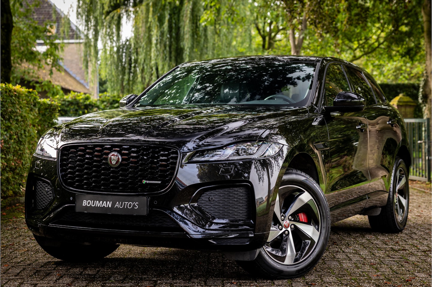Jaguar F-Pace - 2.0 P400e PHEV R-Dynamic Black Panorama Adaptive Cruise ACC - AutoWereld.nl