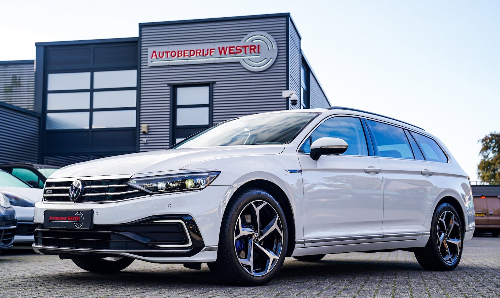 Volkswagen Passat Variant - 1.4 TSI PHEV GTE Business | Panorama | Plugin Hybride | Xenon/LED | Verwarmde voorstoelen - AutoWereld.nl
