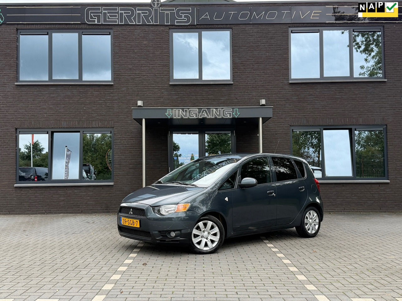 Mitsubishi Colt - 1.3 Edition Two Automaat | Automatische Airco | Cruise Control | Regensensor - AutoWereld.nl