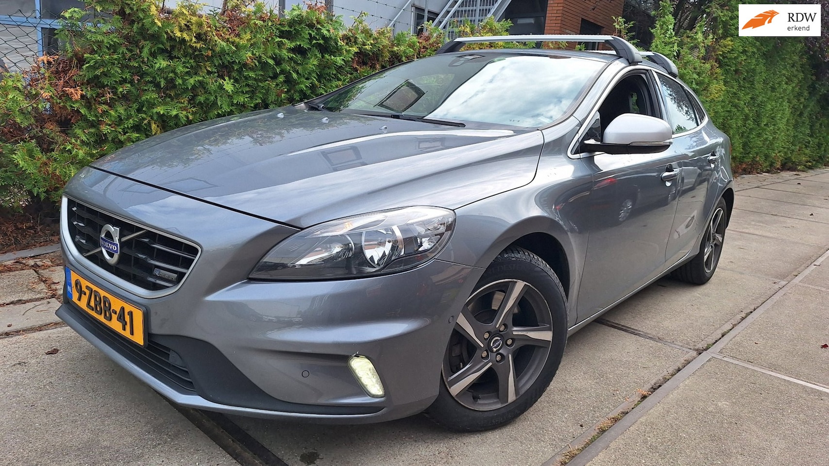 Volvo V40 - 2.0 D4 R-Design Business 2.0 D4 R-Design Business - AutoWereld.nl