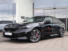 BMW i5 - eDrive40 M Sport / Trekhaak / Achteruitrijcamera / Adaptieve LED / Harman-Kardon / Stoelve