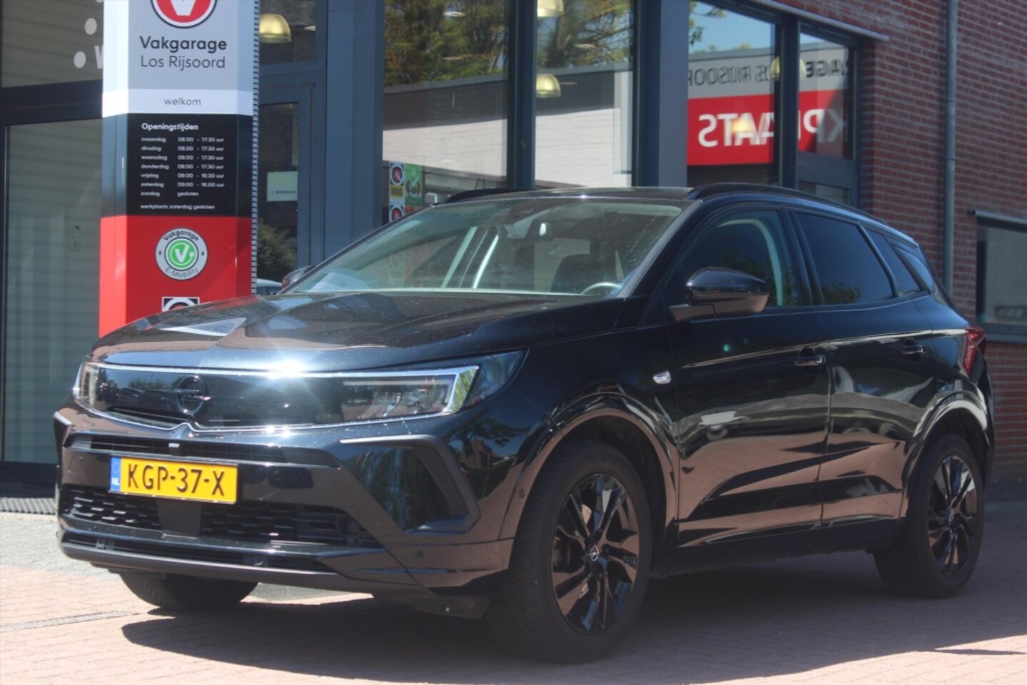 Opel Grandland - 1.2 Turbo *GS Line* | Carplay | Camera | Cruise & Climate Control | PDC | Privacy | Naviga - AutoWereld.nl