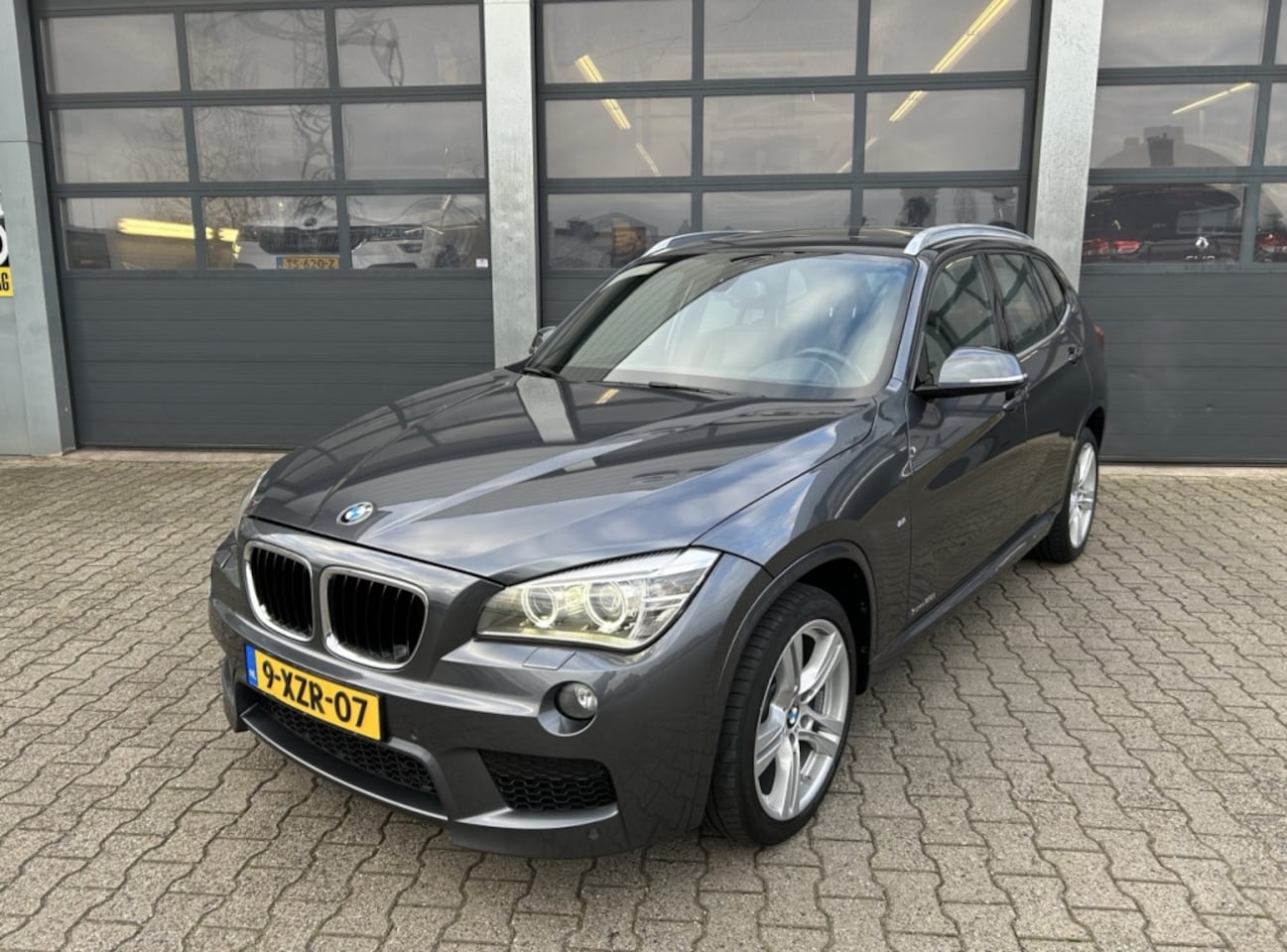 BMW X1 - sDrive20i 184pk Automaat High Executive M-sport - AutoWereld.nl