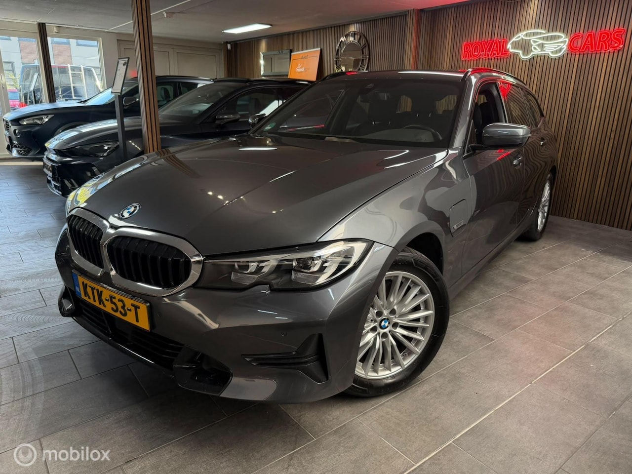 BMW 3-serie Touring - 320e|Sfeer verlichting|Jaar Garantie! - AutoWereld.nl