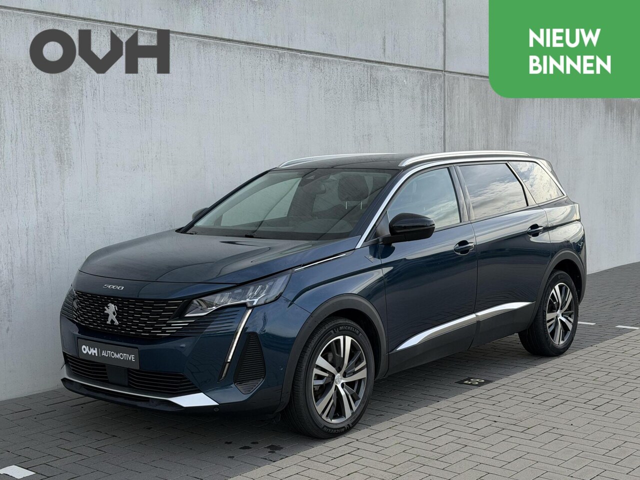 Peugeot 5008 - 1.2 Road Trip | 7 pers | Camera | CarPlay | Virtual cockpit - AutoWereld.nl