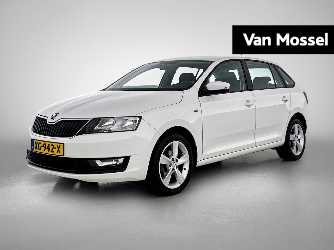 Skoda Rapid Spaceback - 1.0 TSI Greentech Clever | PARKEERSENSOOR ACHTER | LM VELGEN | TREKHAAK - AutoWereld.nl