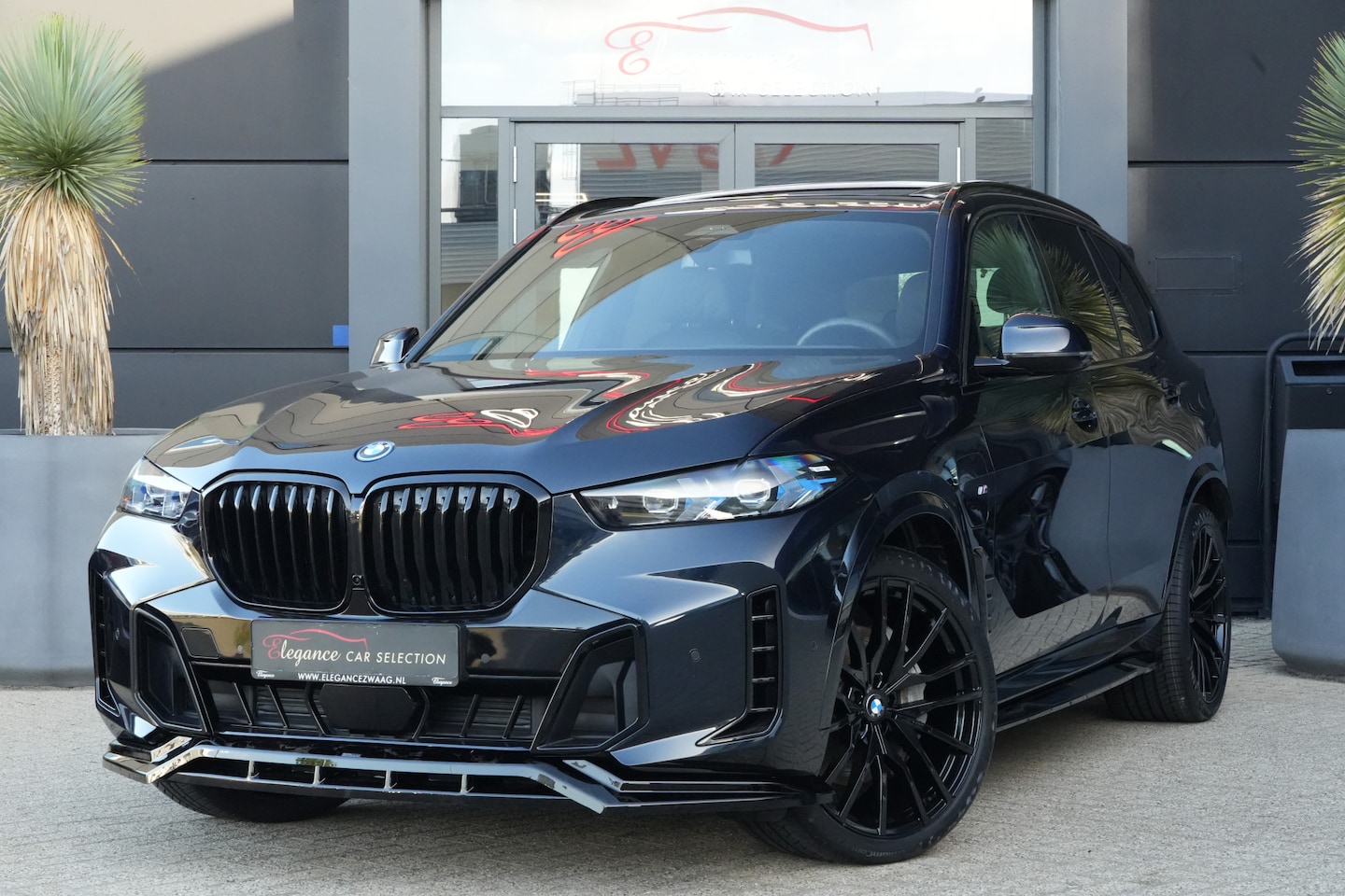 BMW X5 - xDrive50e M Sport | 495PK | PANO | BMW X5 xDrive50e M Sport 495 PK Plug-in Hybrid met 3.0 - AutoWereld.nl