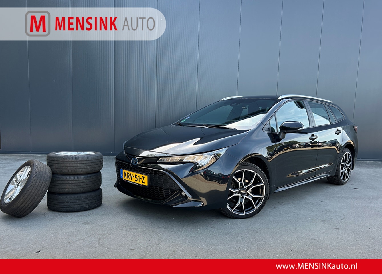 Toyota Corolla Touring Sports - 1.8 Hybrid CAMERA NAVI ADAPT CRUISE ECC LMV - AutoWereld.nl