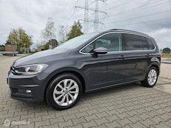 Volkswagen Touran - 1.5 TSI Highline 7p/automaat/alle optie's
