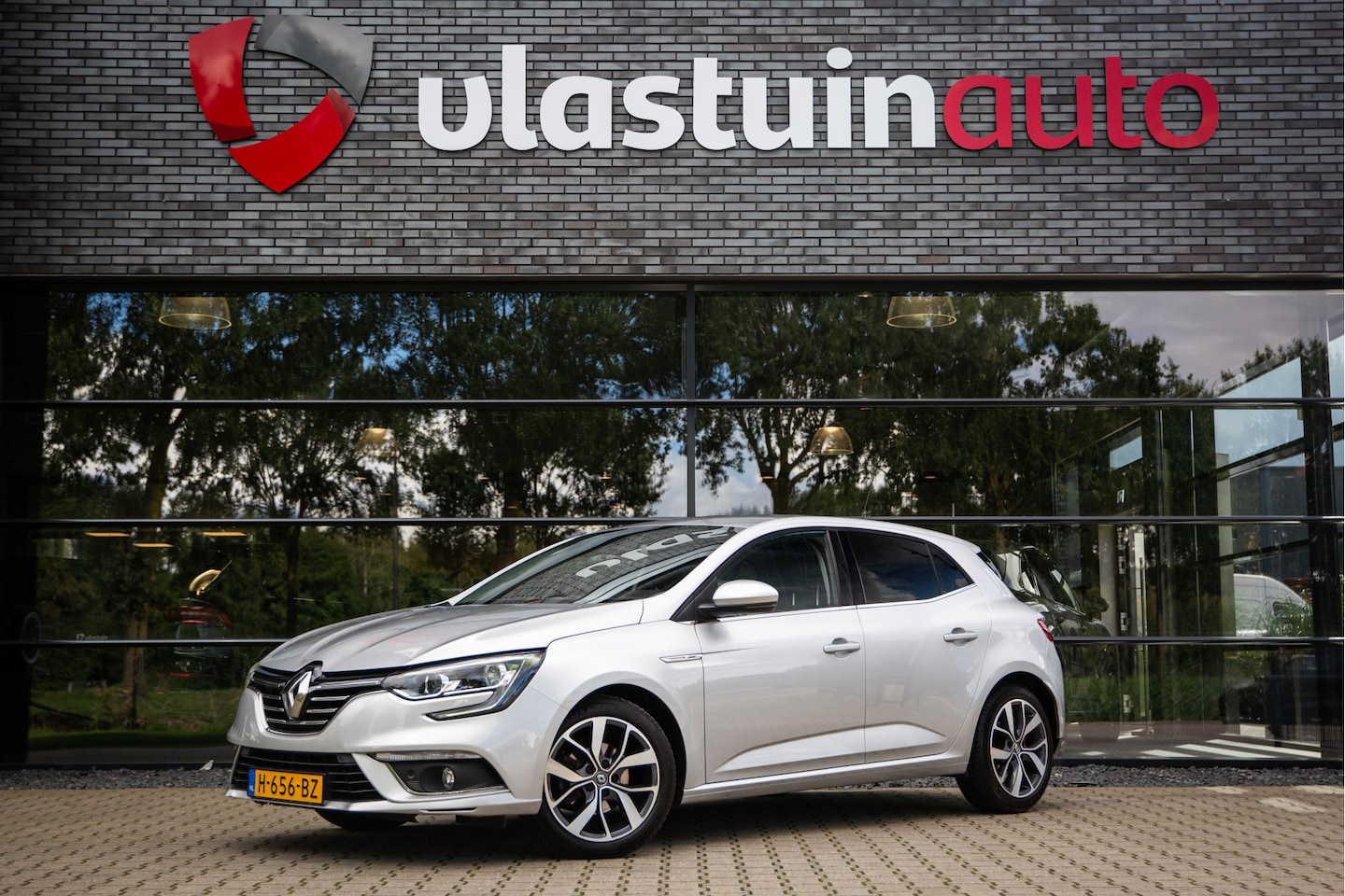 Renault Mégane - 1.2 TCe Bose 1.2 TCe Bose , Massage, Achteruitrijcamera, Keyless - AutoWereld.nl