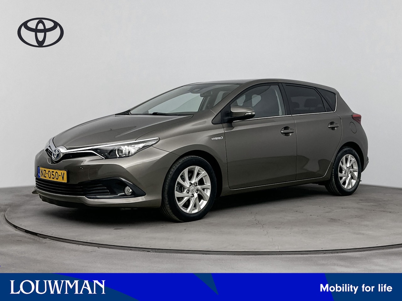 Toyota Auris - 1.8 Hybrid Dynamic | Navigatie | Cruise Control | Achteruitrijcamera | Inruil Chester - AutoWereld.nl