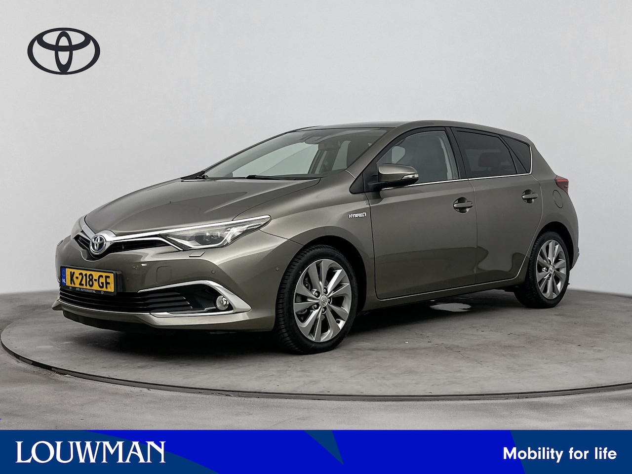 Toyota Auris - 1.8 Hybrid Executive | Panodak | Parkeersensoren V+A | Navigatie | LED Verlichting | - AutoWereld.nl