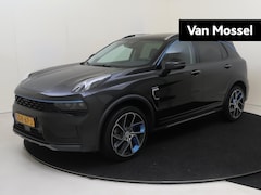Lynk & Co 01 - 1.5 | Navi | Panoramadak | 360 Camera | Stoelverwarming |