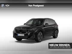 BMW X1 - xDrive25e M-Sport Pro / 19 '' / Head Up Display / Glazendak / Harman Kardon / Sportstoelen