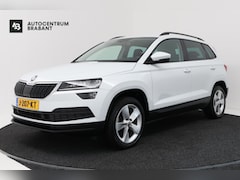 Skoda Karoq - 1.5 TSI ACT Style (TREKHAAK, CAMERA, NAVIGATIE CARPLAY, CRUISE CONTROL, PARKEERSENSOREN)
