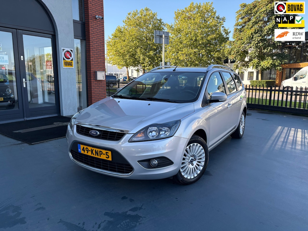 Ford Focus Wagon - 1.8 Limited CLIMATE CRUISE CONTROL TREKHAAK - AutoWereld.nl